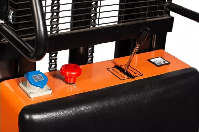 Штабелер электрический самоходный 1,2 т-3,5м Вилы: 1150 , Гелевая АКБ, CL1235J SIBLINE купить в Ставрополе Штабелер электрический самоходный 1,2 т-3,5м Вилы: 1150 , Гелевая АКБ, CL1235J SIBLINE купить в Ставрополе