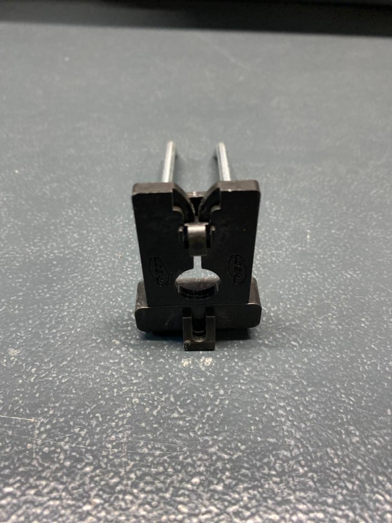 Крючок двойной 100 мм купить в Ставрополе