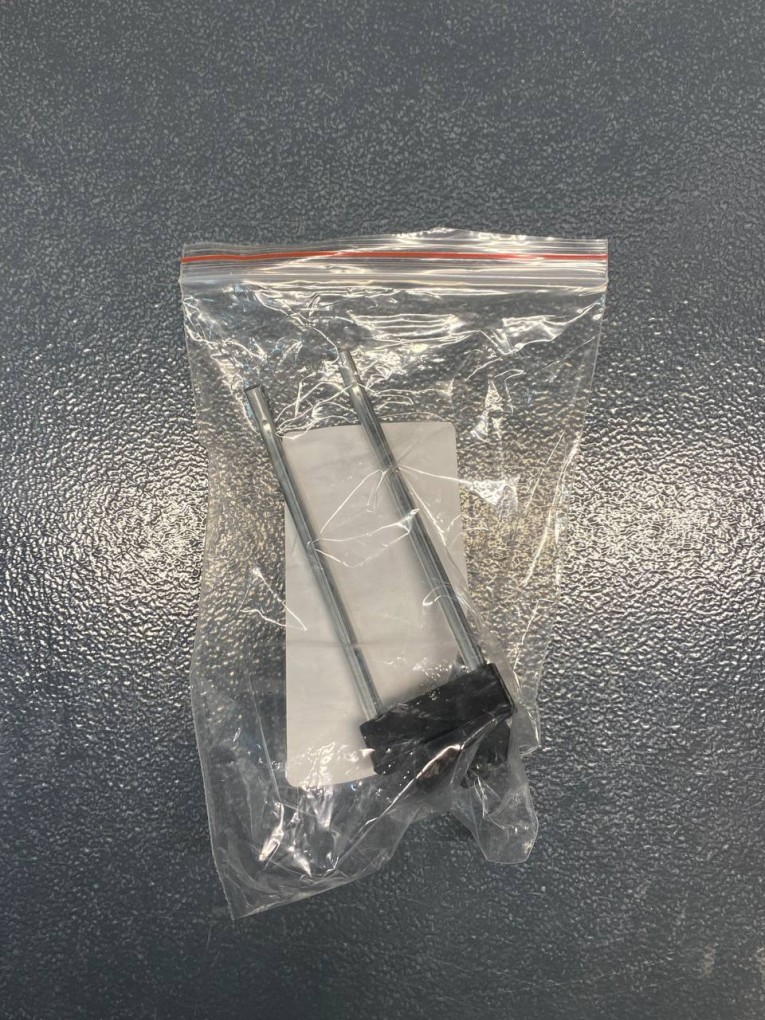 Крючок двойной 100 мм купить в Ставрополе