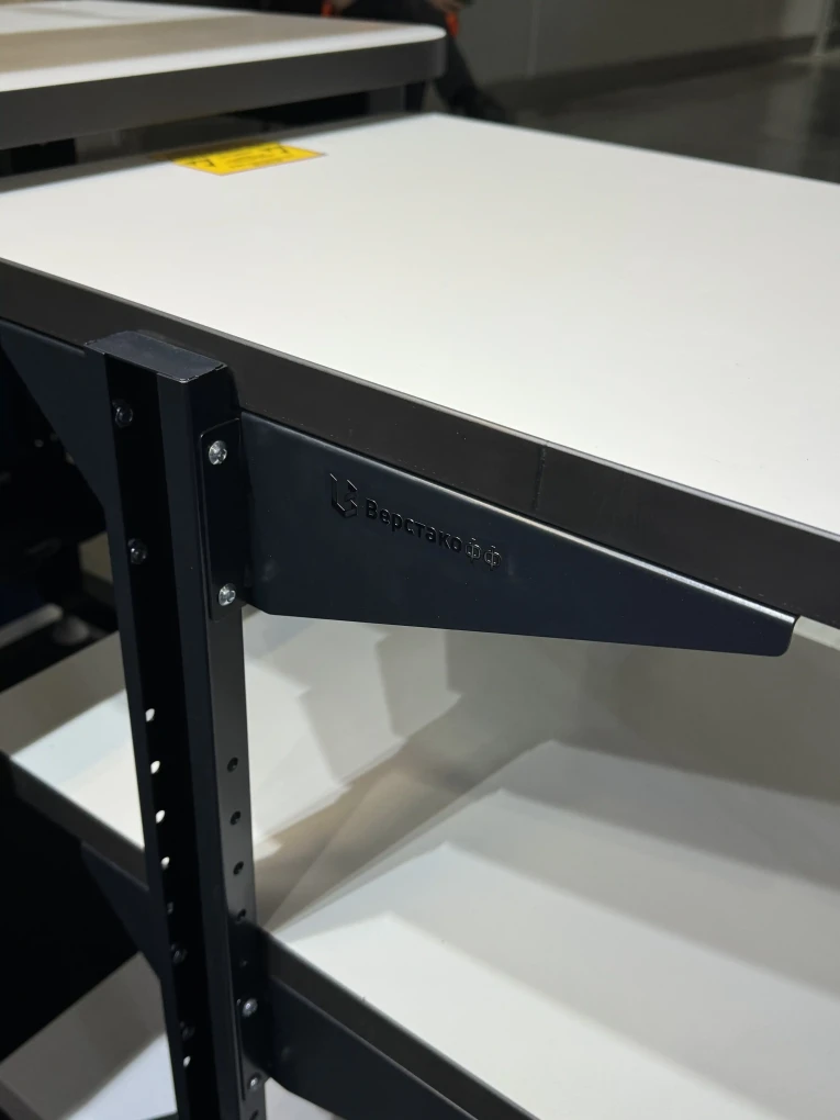 Подкатной антистатический стол SPC A купить в Ставрополе