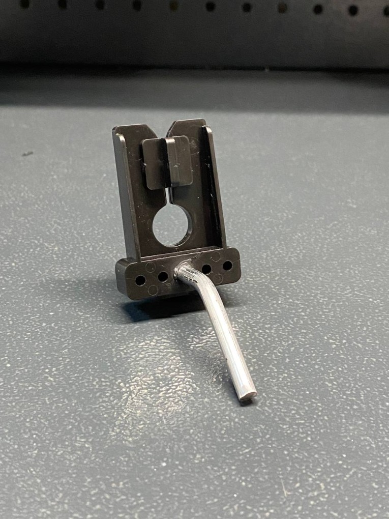 Крючок наклонный 50 мм купить в Ставрополе