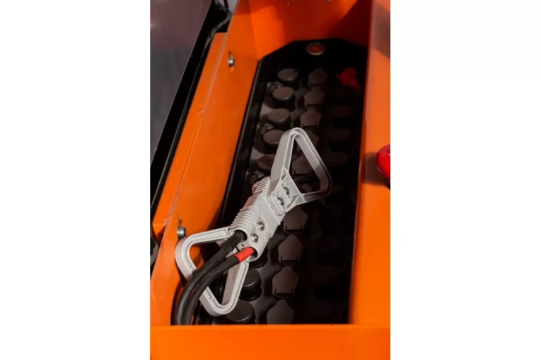 Штабелер электрический самоходный 1,6 т - 4,6 м Вилы: 1150 , АКБ Свинцово - кислотная, CL1646GP SIBLINE купить в Ставрополе Штабелер электрический самоходный 1,6 т - 4,6 м Вилы: 1150 , АКБ Свинцово - кислотная, CL1646GP SIBLINE купить в Ставрополе