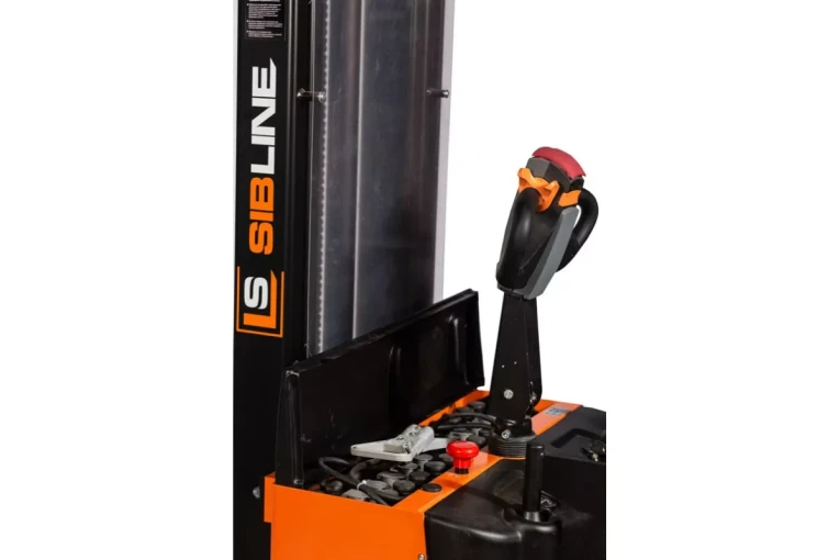 Штабелер электрический самоходный с платформой 2 т - 4,5 м Вилы: 1150 , АКБ Свинцово - кислотная, CL2045W SIBLINE купить в Ставрополе